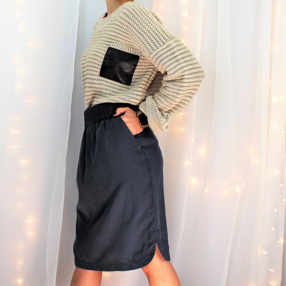 LOFT Dresses & Skirts - LOFT Gray Pocket Pencil Skirt Size Medium
